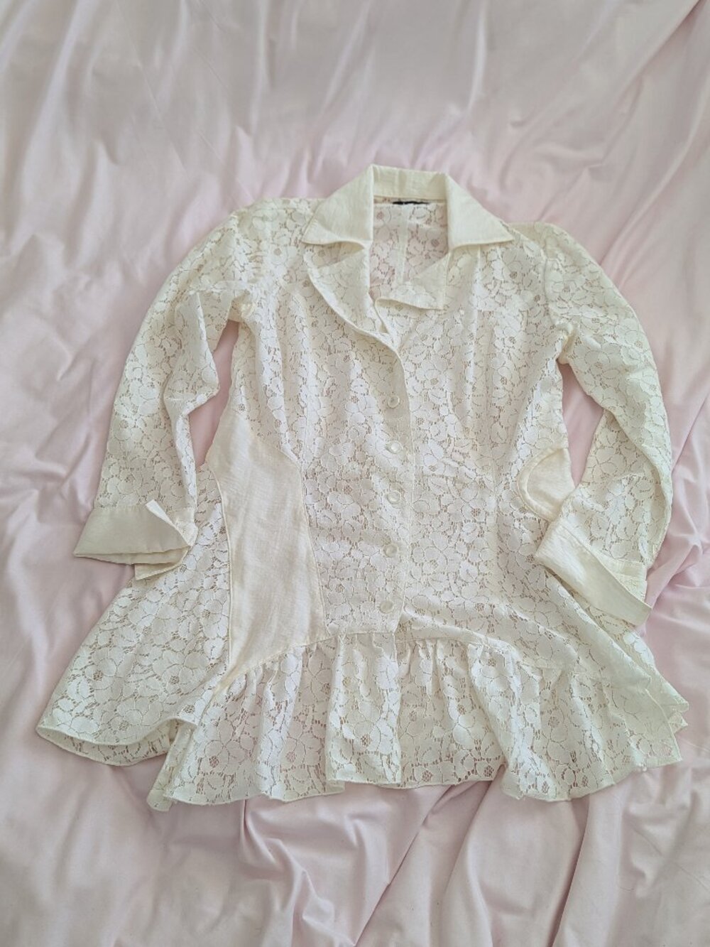 Lace Cream Floral Lace Button Up Ruffle Blouse Size M Made in Canada